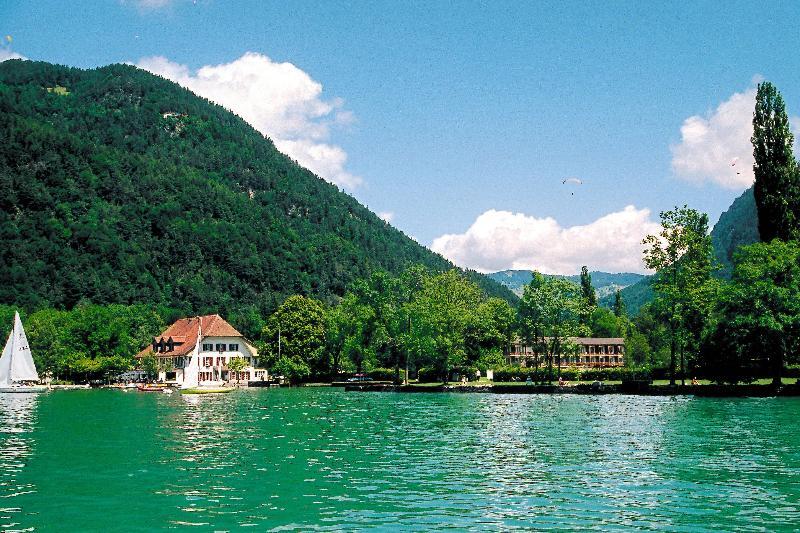 Neuhaus Golf- & Strandhotel Unterseen Esterno foto