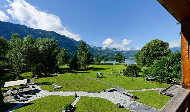 Neuhaus Golf- & Strandhotel Unterseen Esterno foto